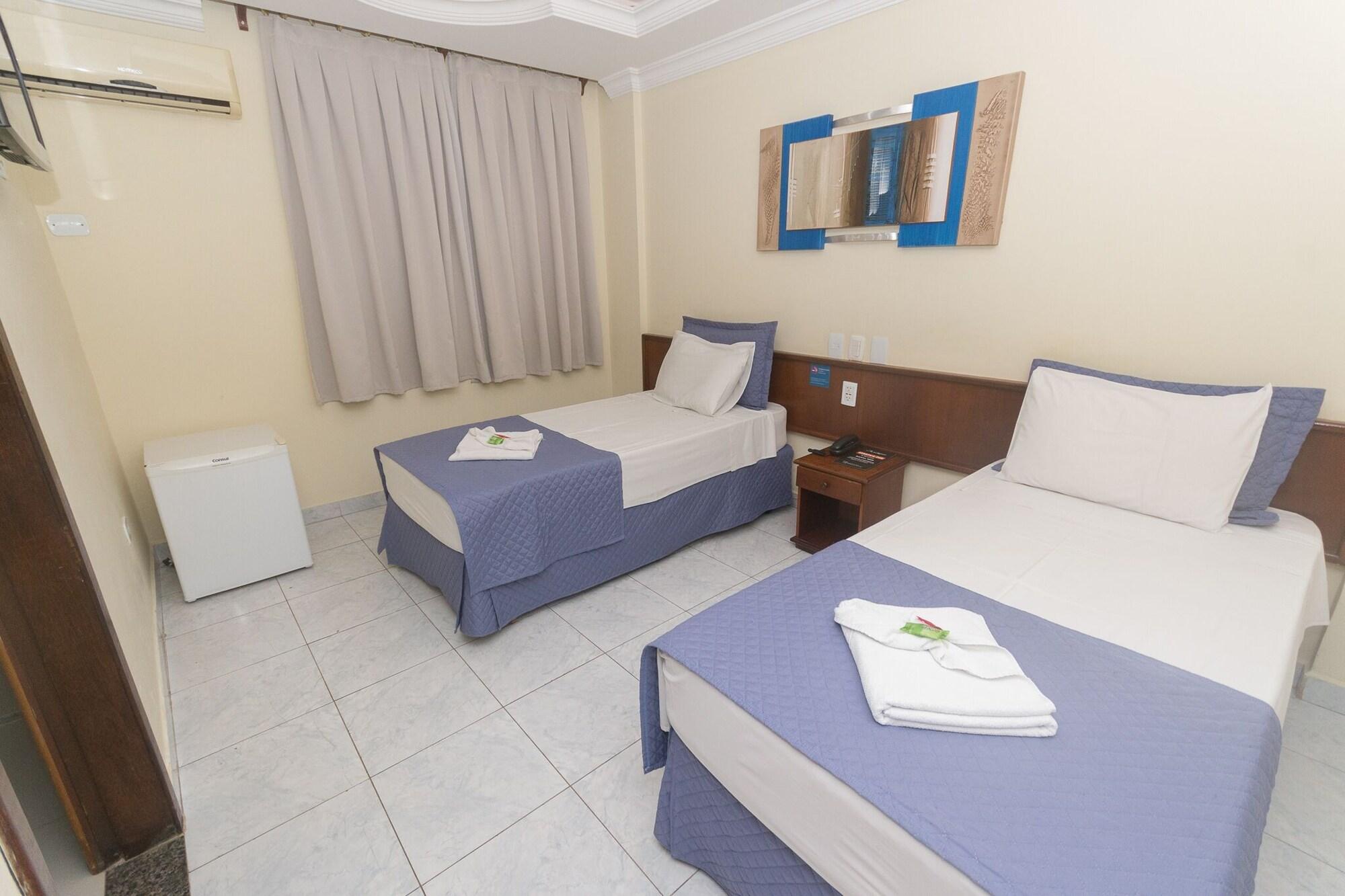 פוז דו איגואסו Hotel Portinari Ponte Da Amizade מראה חיצוני תמונה