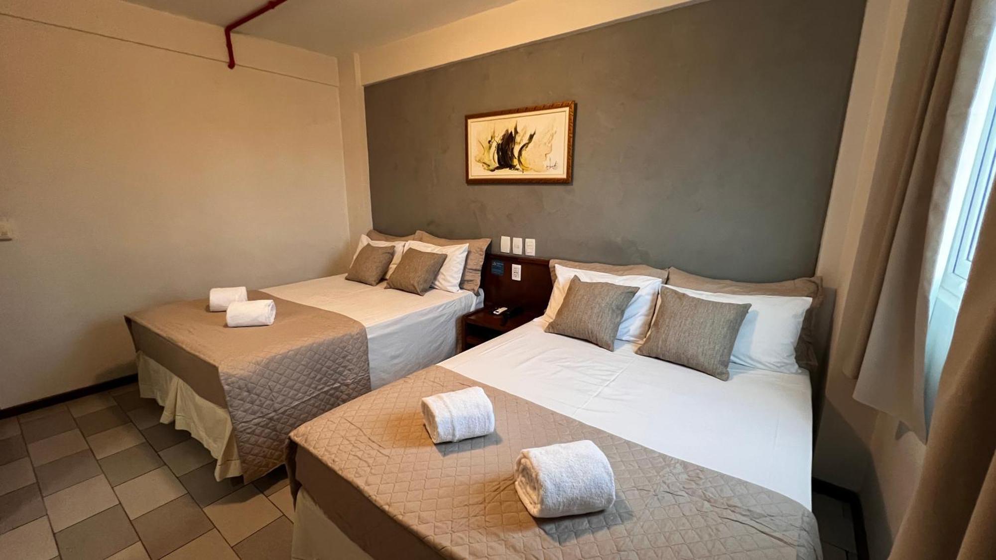 פוז דו איגואסו Hotel Portinari Ponte Da Amizade מראה חיצוני תמונה