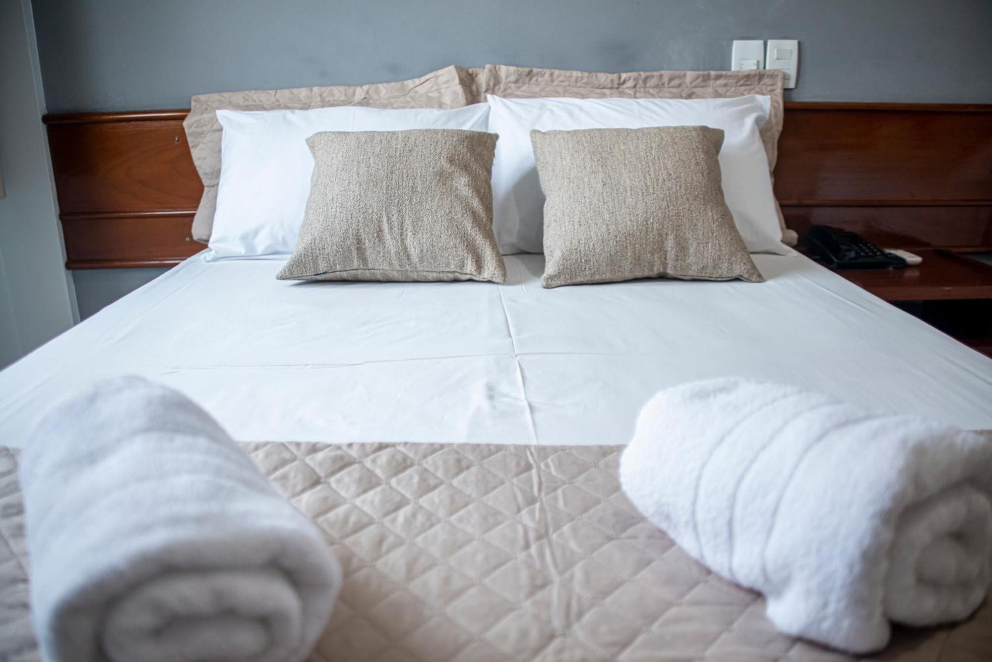 פוז דו איגואסו Hotel Portinari Ponte Da Amizade מראה חיצוני תמונה