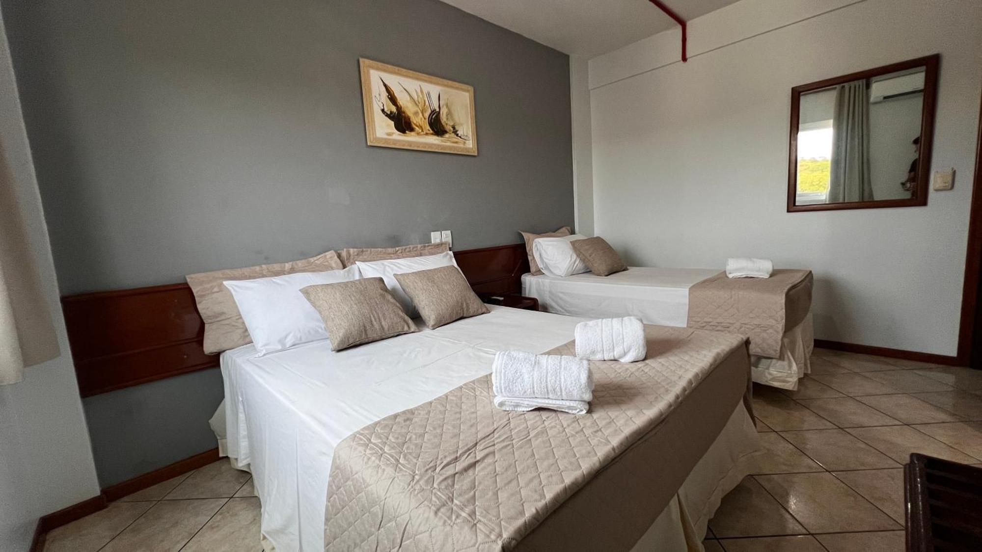 פוז דו איגואסו Hotel Portinari Ponte Da Amizade מראה חיצוני תמונה
